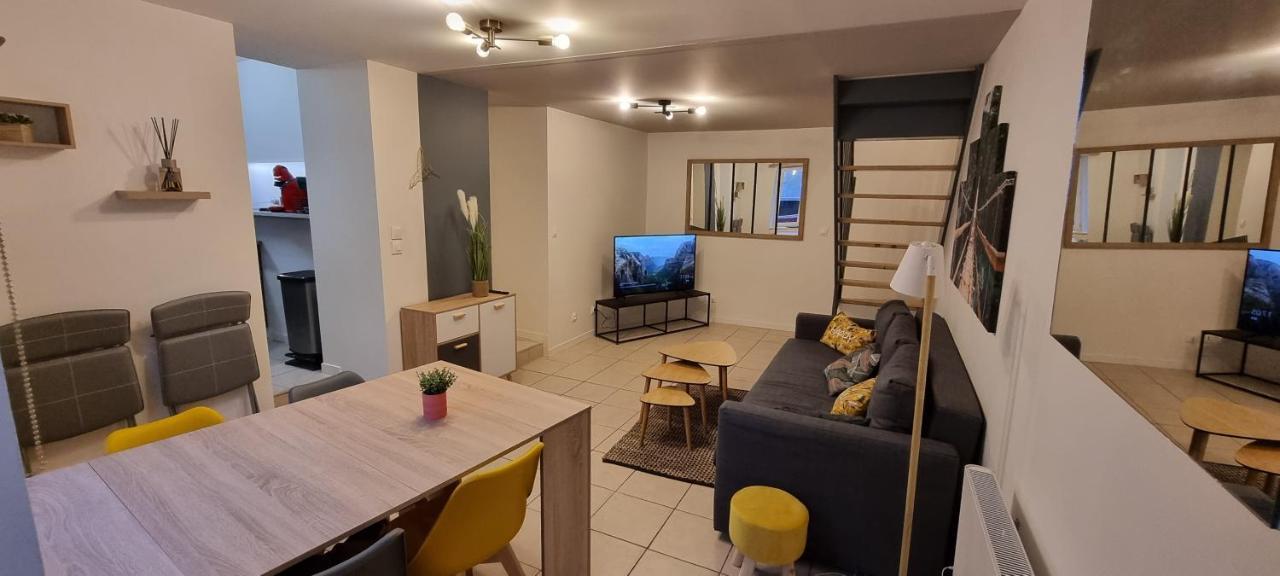 Surgères Maisonnette Design Le Cosy - Amazon Prime - A 3Mn A Pied Du Marche - Non Climatise - מראה חיצוני תמונה